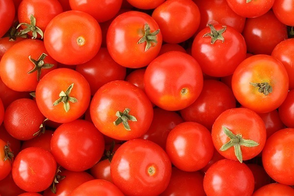 Amazing Benefits of Tomatoes For Skin, Hair and Overall Health -  Fatmarathoner